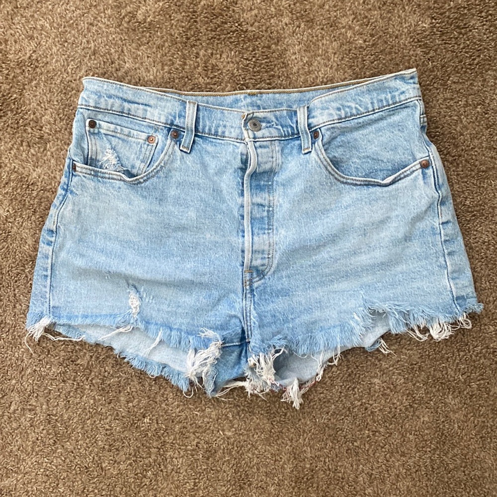 Levi’s 501 cut off shorts